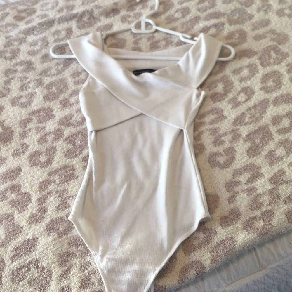 Off the shoulder white Abercrombie bodysuit